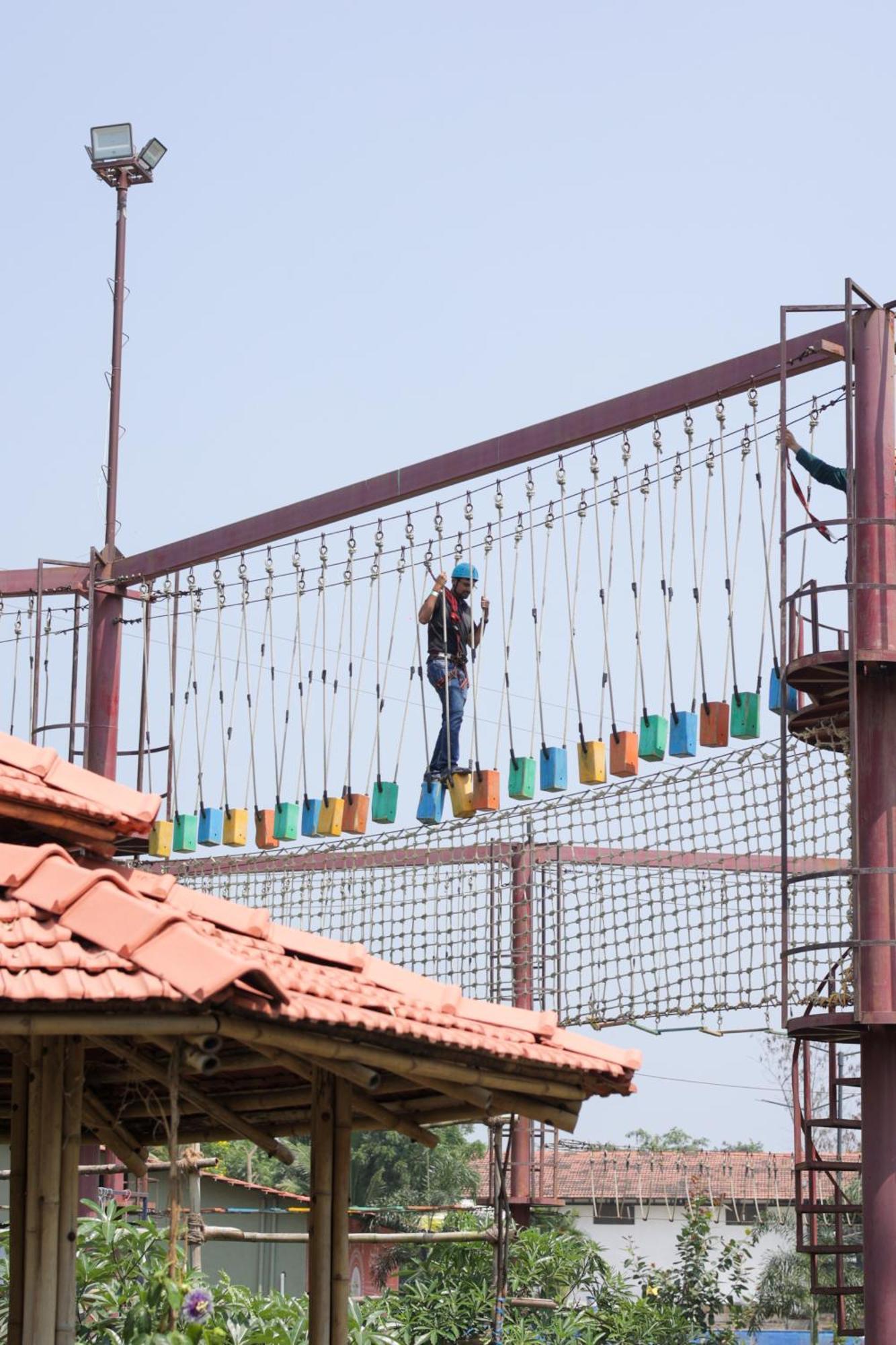 Vits Roccia Hill Resort And Adventure Park, Navapur Songadh 외부 사진