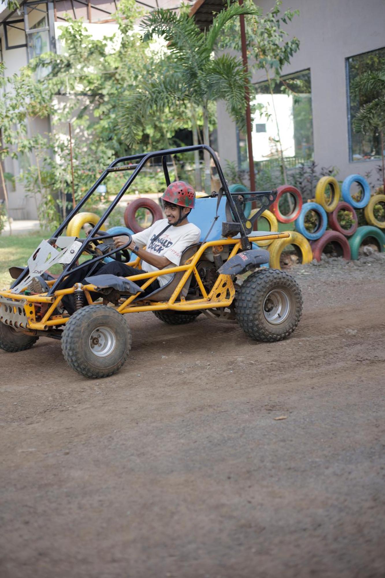 Vits Roccia Hill Resort And Adventure Park, Navapur Songadh 외부 사진