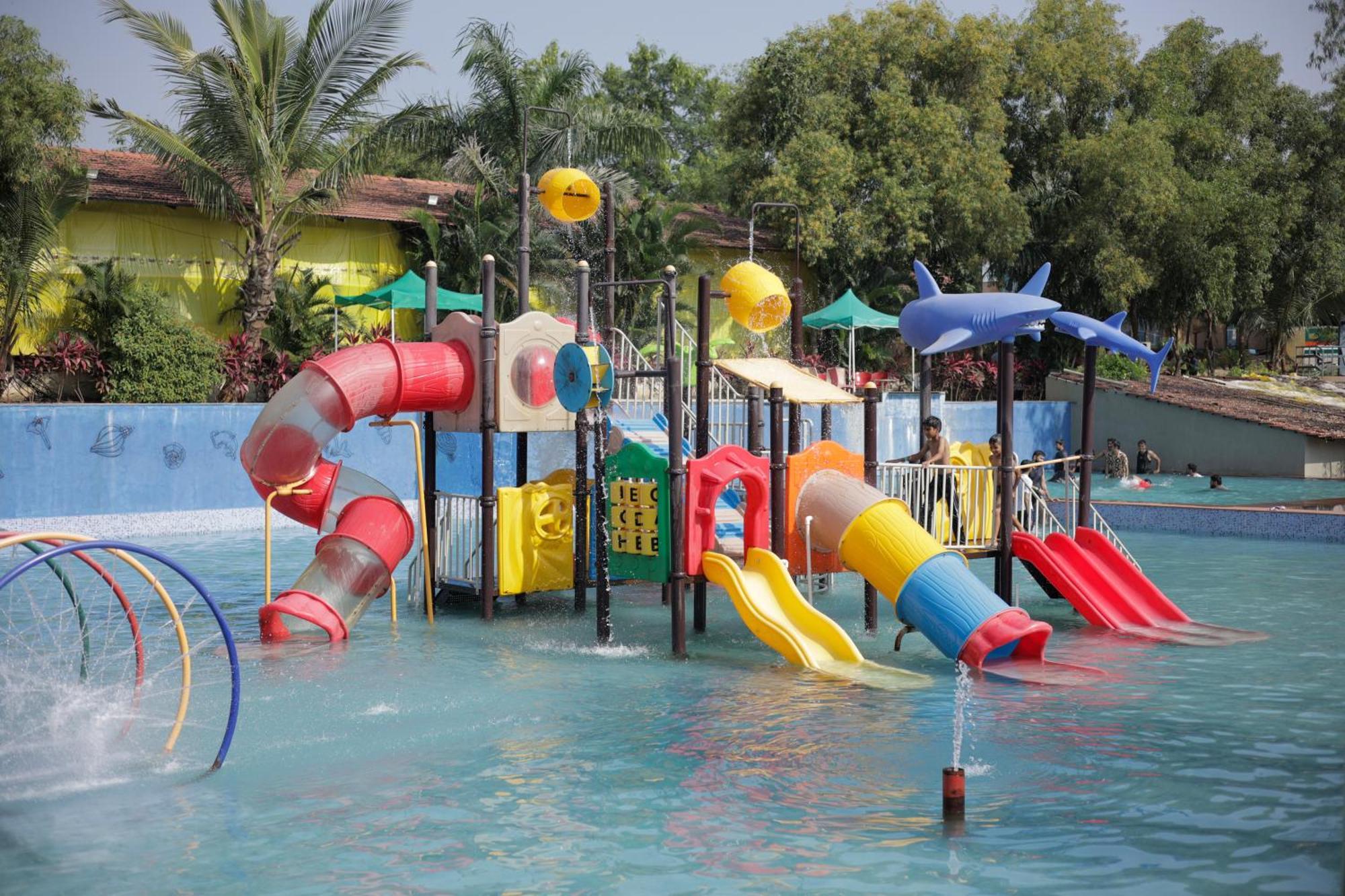 Vits Roccia Hill Resort And Adventure Park, Navapur Songadh 외부 사진