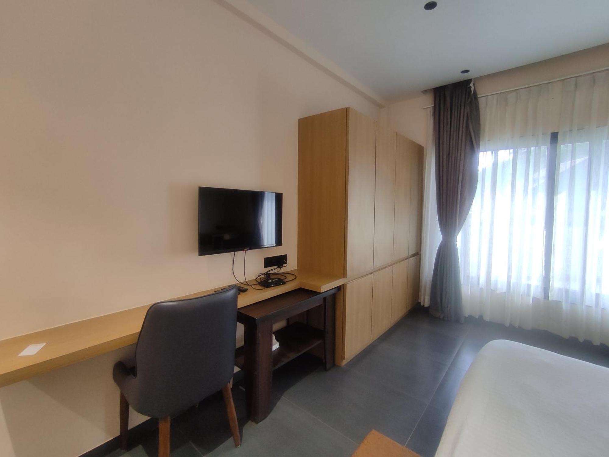 Vits Roccia Hill Resort And Adventure Park, Navapur Songadh 외부 사진
